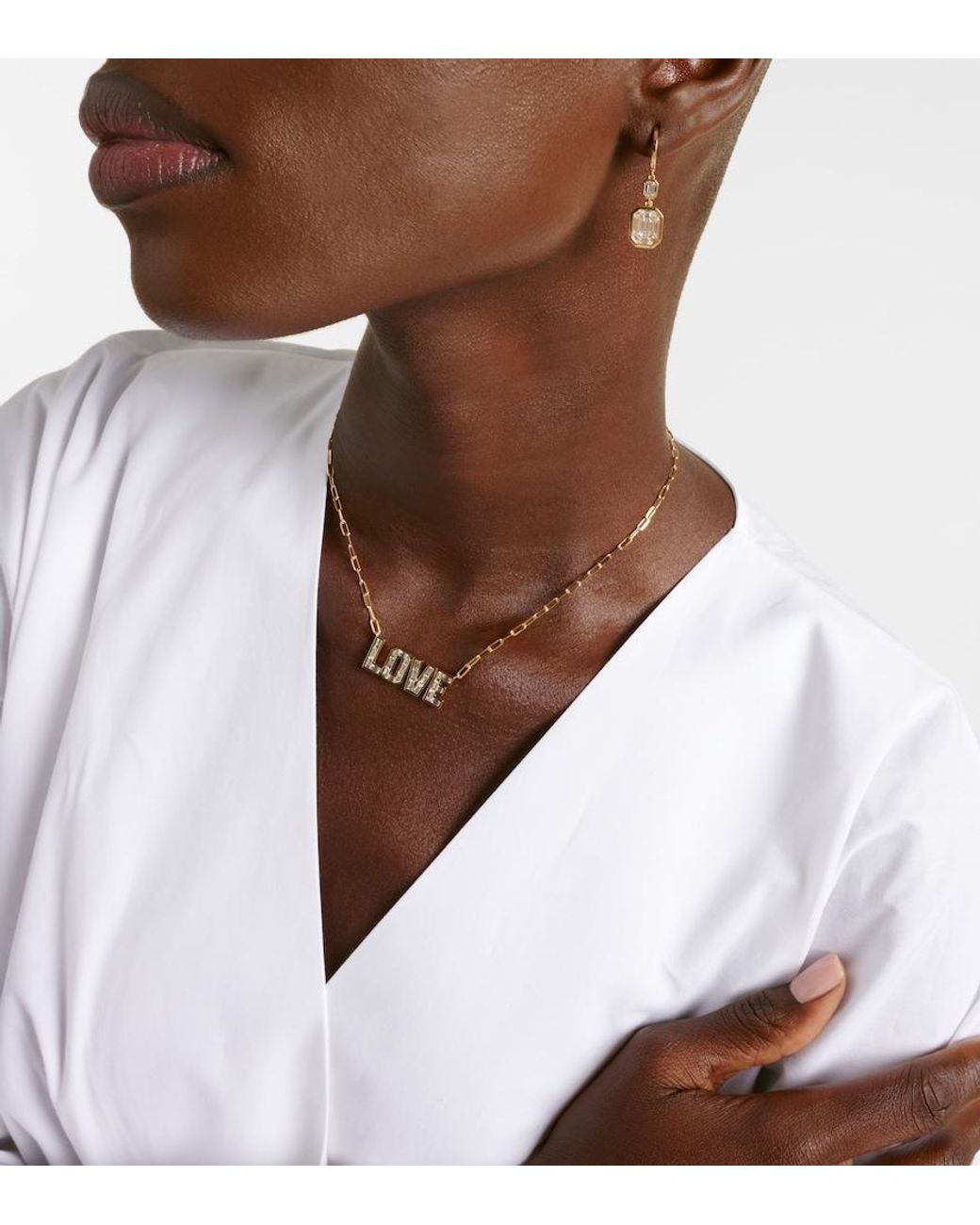 SHAY Metallic 18Kt Pendant Necklace With Diamonds