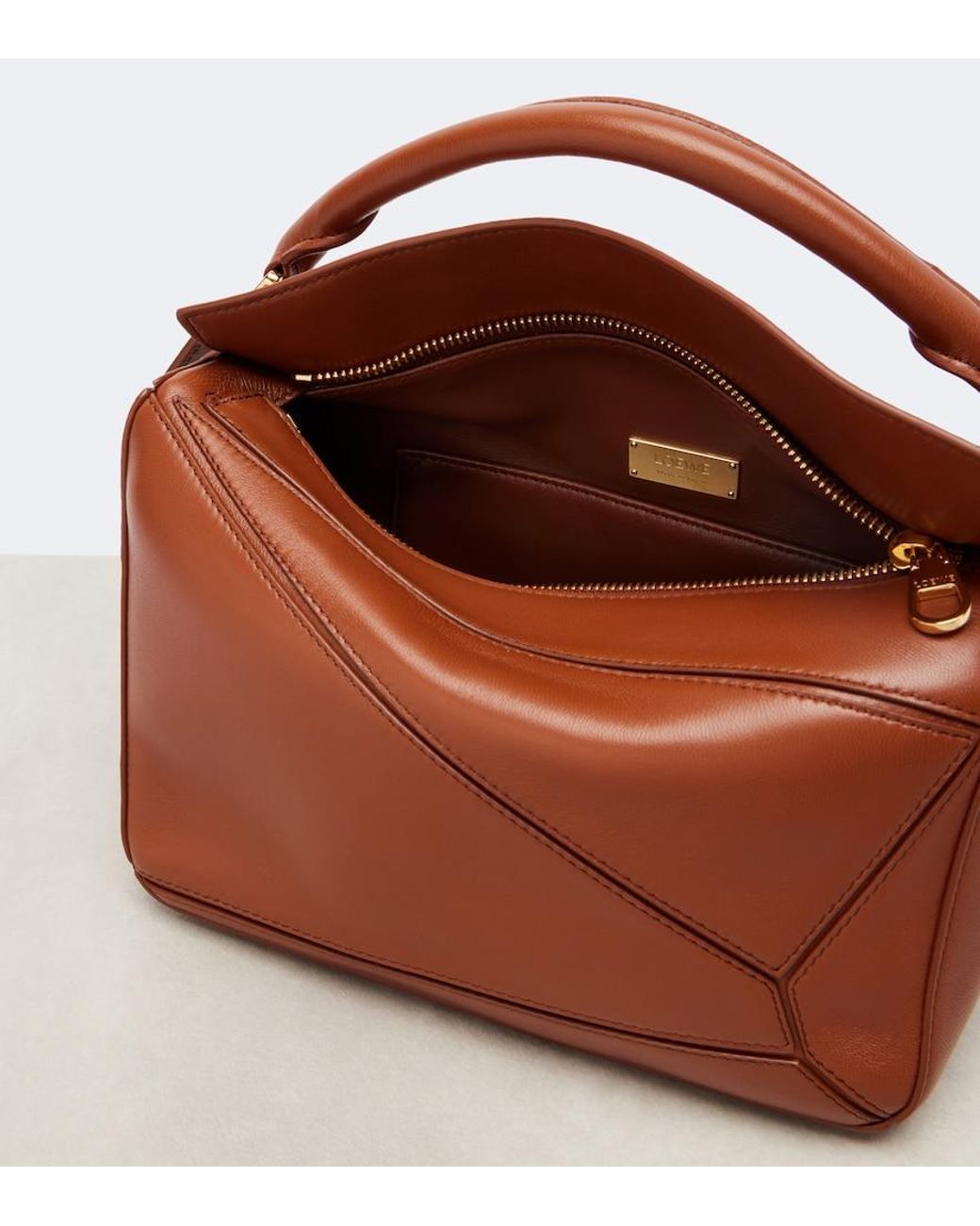 Borsa Featherlight Puzzle Small di Loewe in Brown