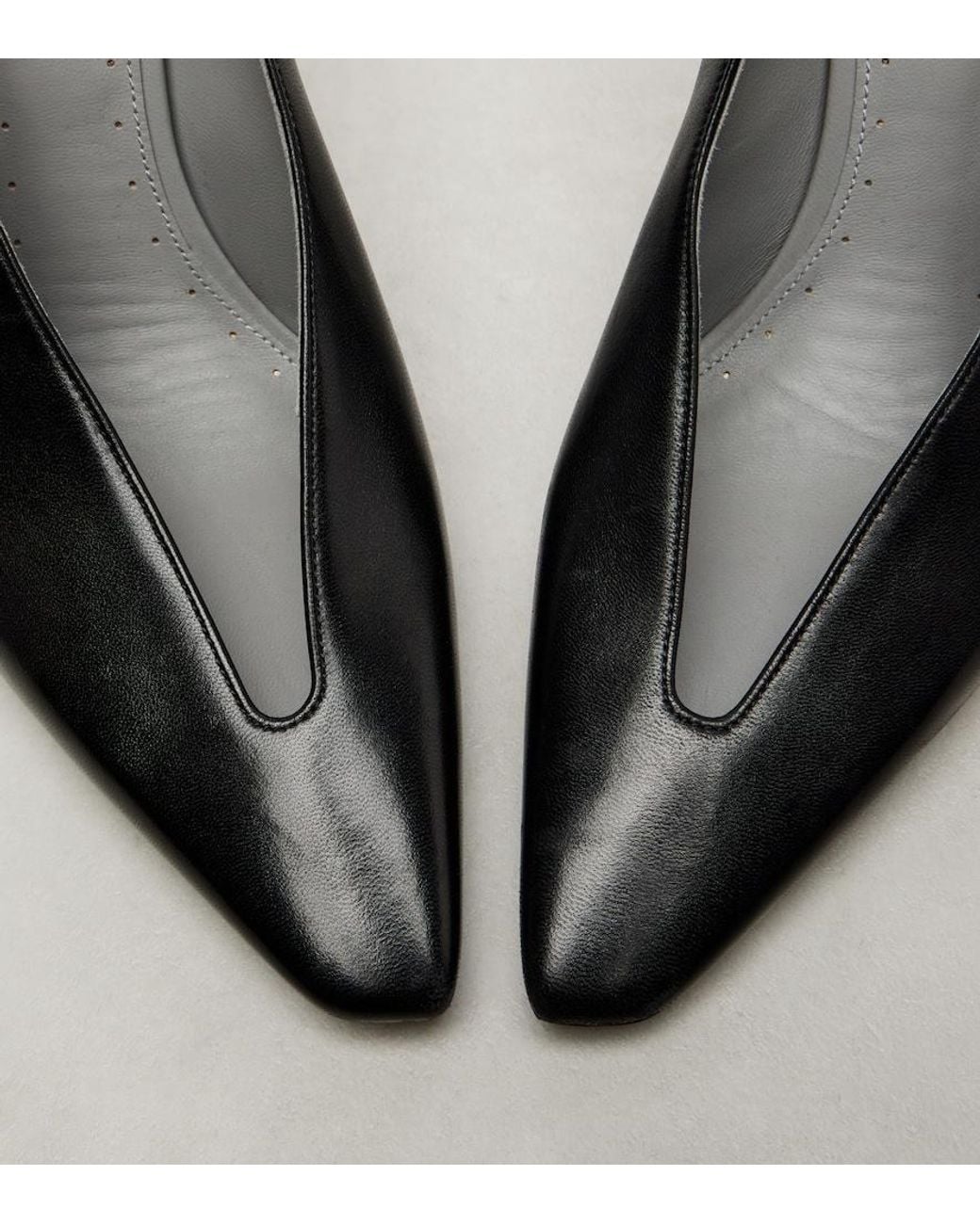 Balenciaga Black Duchesse Leather Pumps