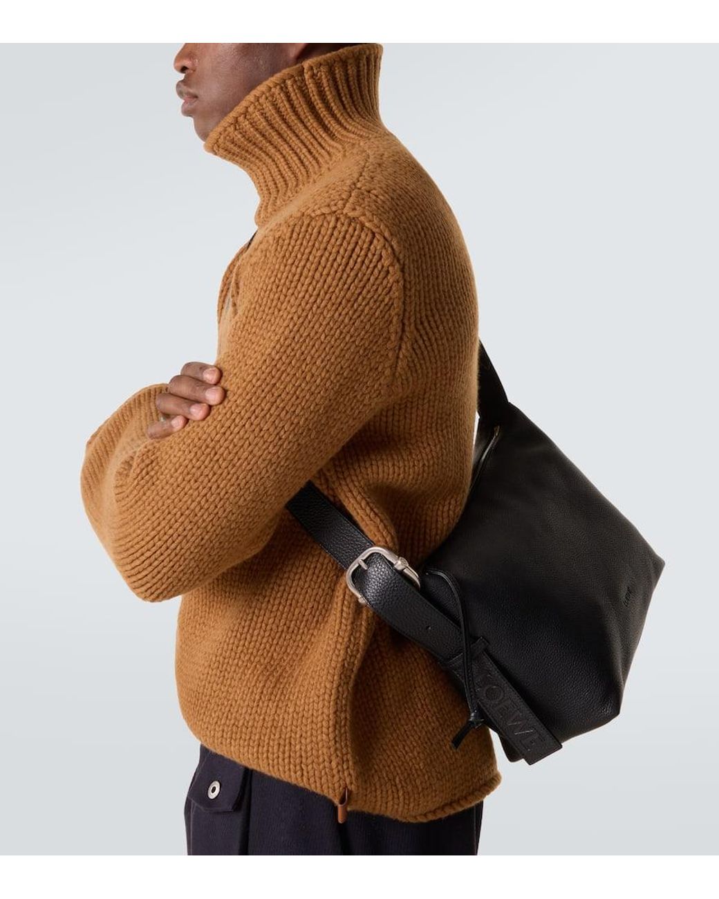 Borsa A Spalla Loop di Loewe in Black da Uomo