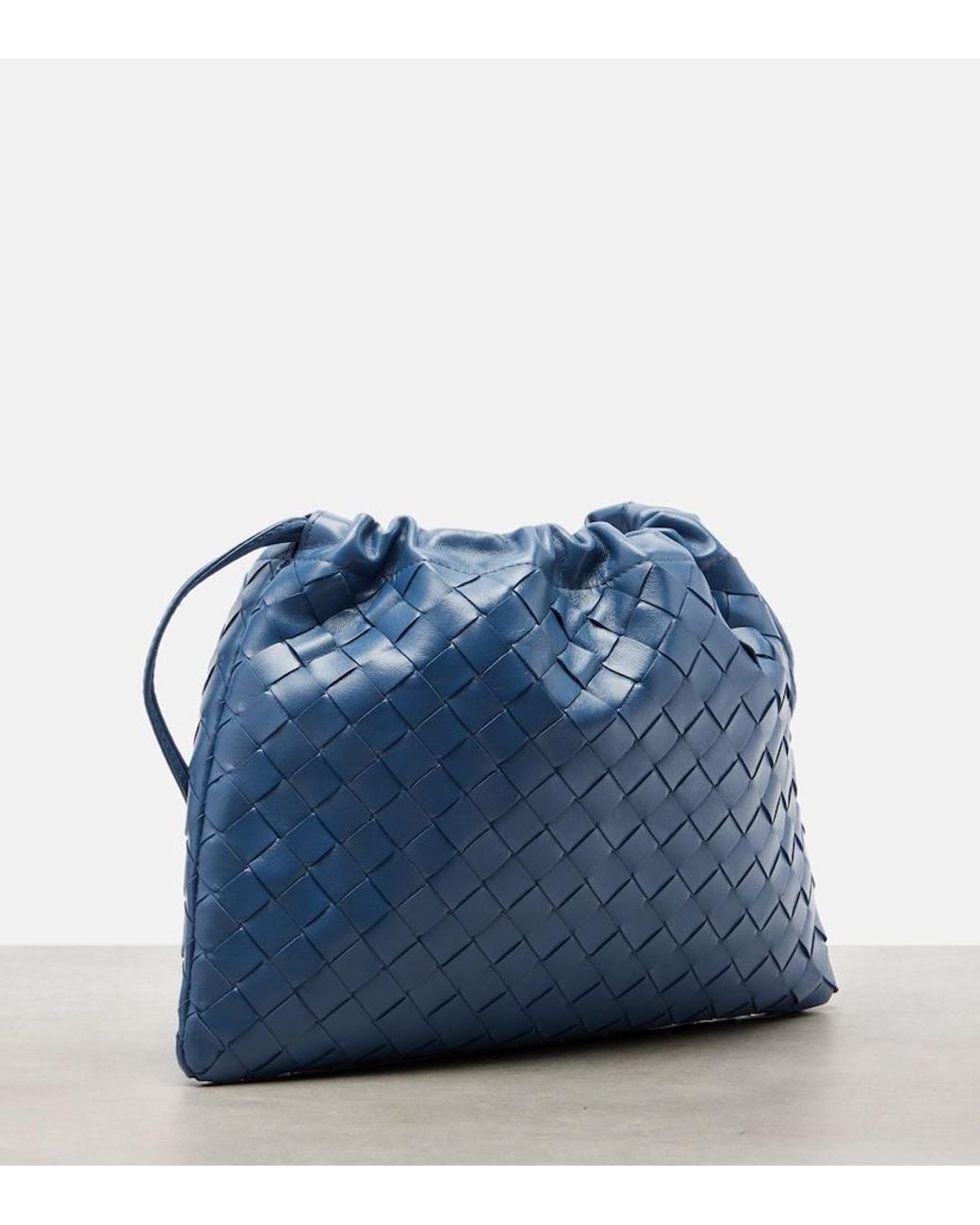 Bottega Veneta Blue Clutch Dustbag Medium Aus Leder