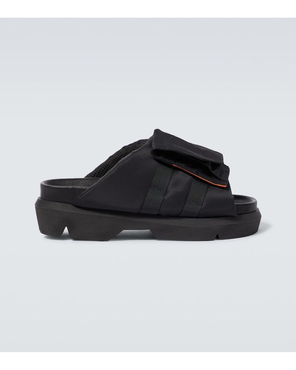 Sacai Pantoletten Pockets in Black für Herren