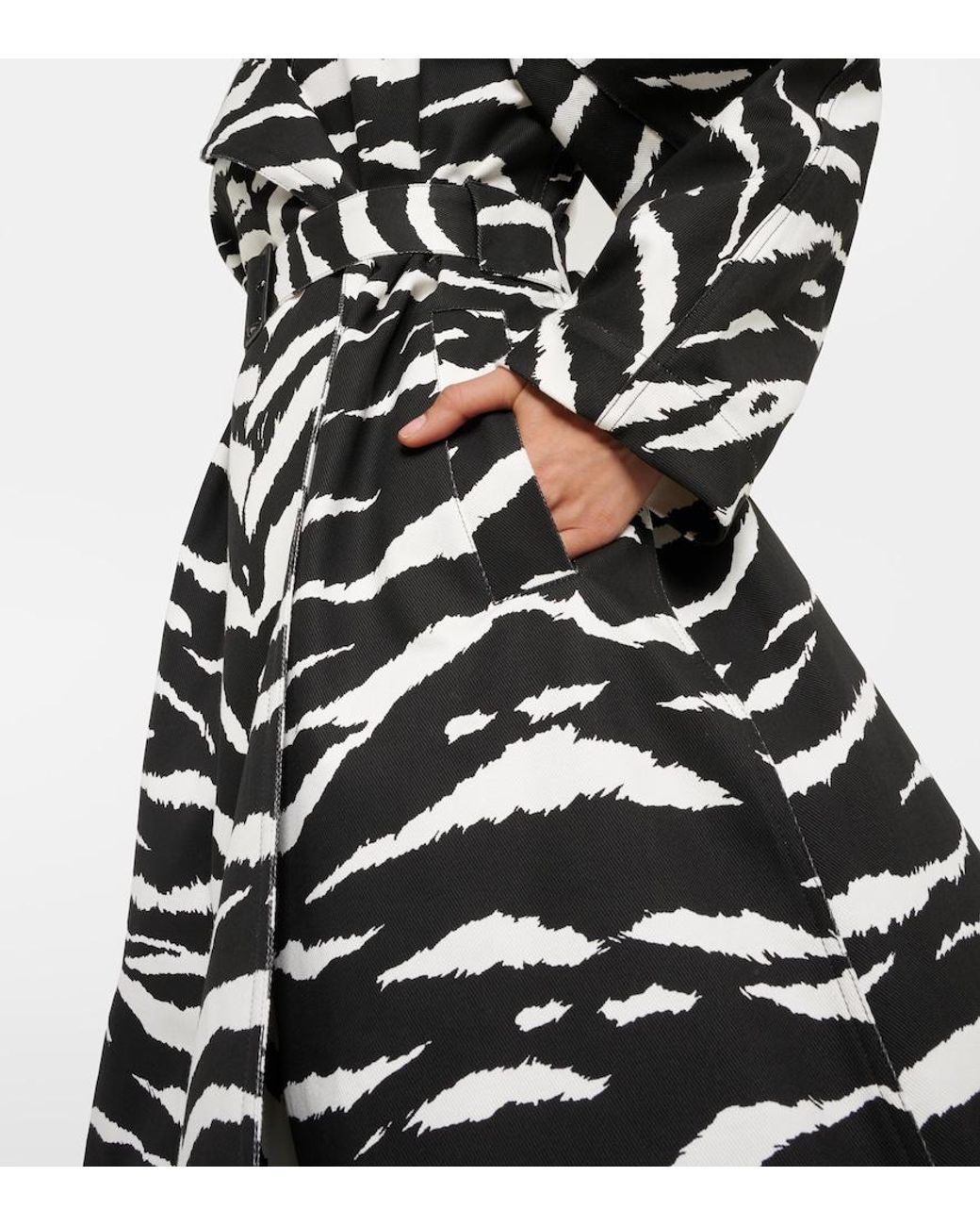 Trench De Denim Con Estampado De Cebra Alaïa de color Black