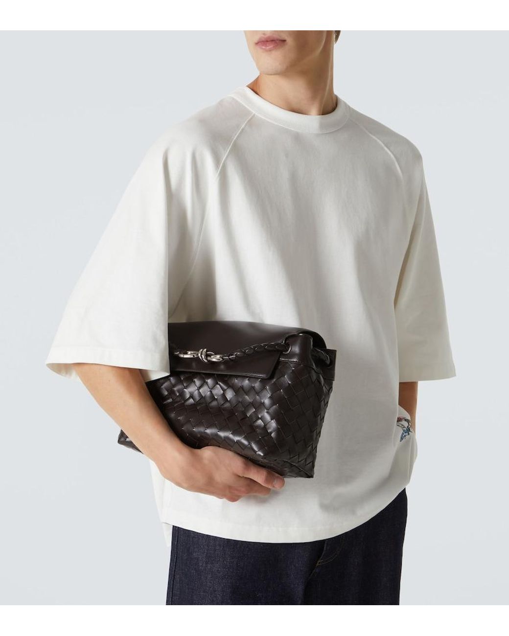 Bottega Veneta Crossbody Bag Andiamo Knot Small Aus Leder in Black für Herren