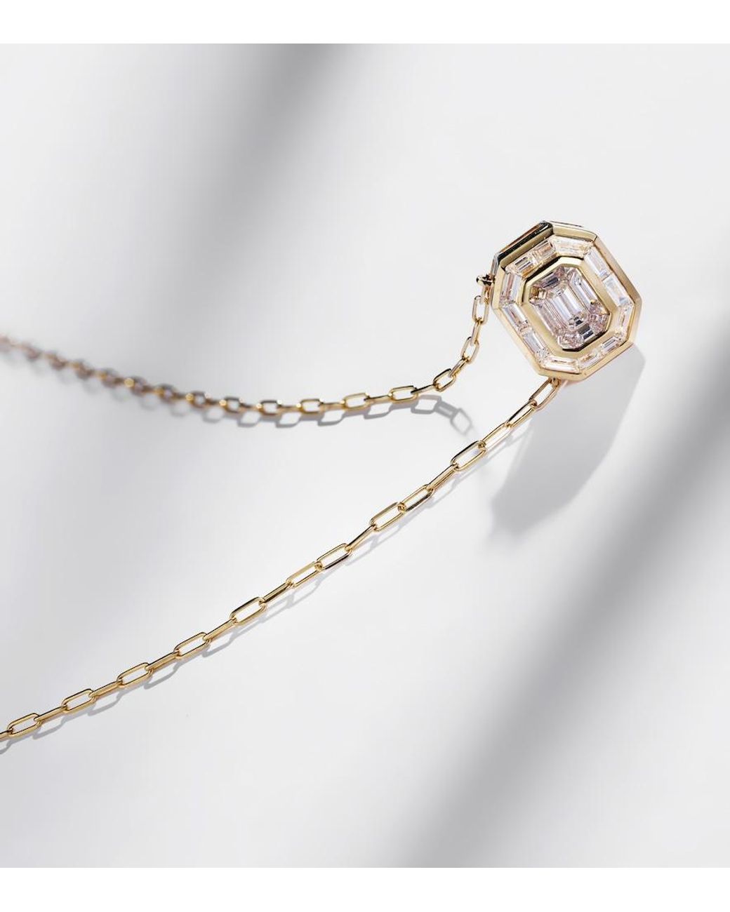 SHAY White Illusion 18Kt Pendant Necklace With Diamonds
