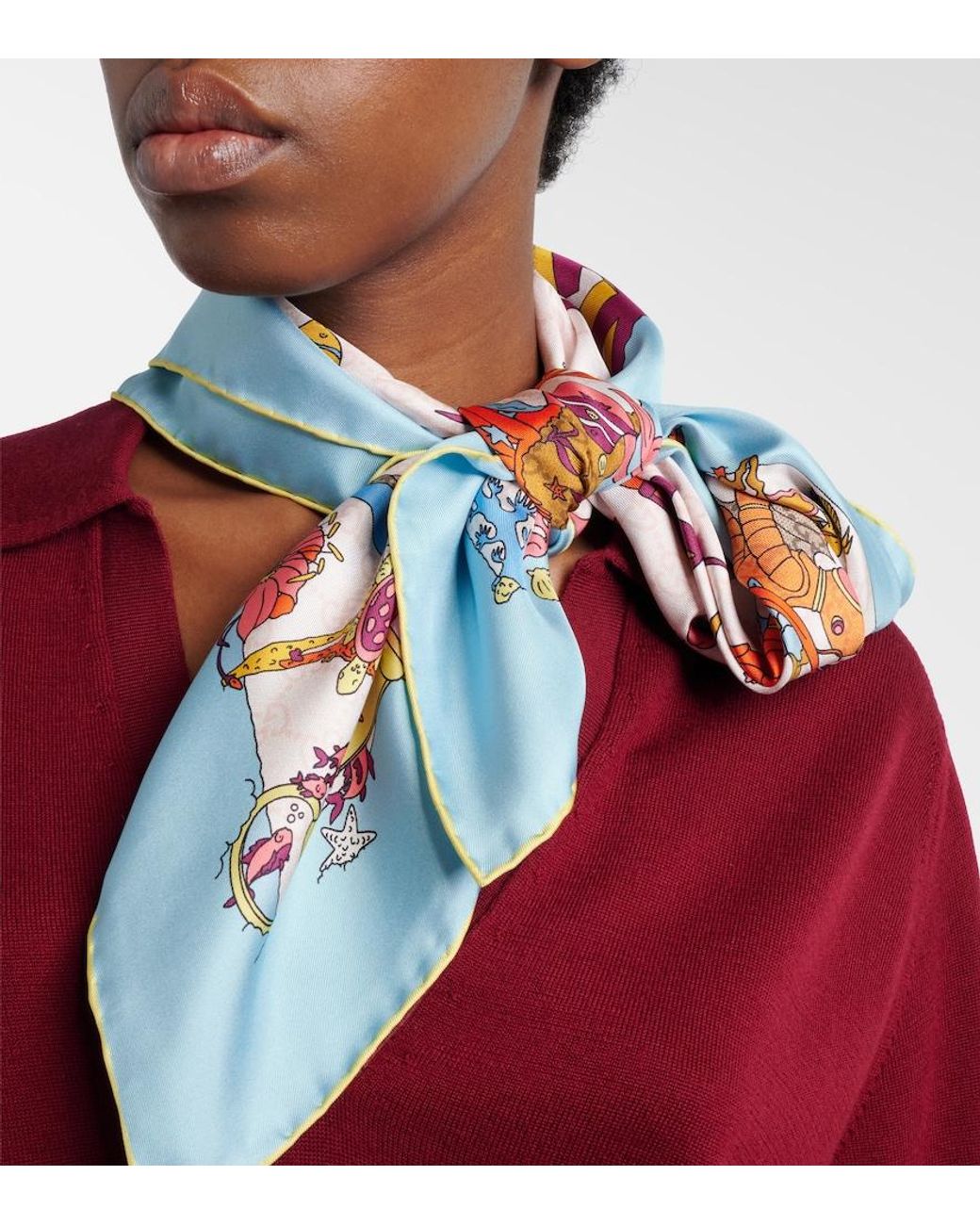 Panuelo De Sarga De Seda Estampado Con Gg Gucci de color White