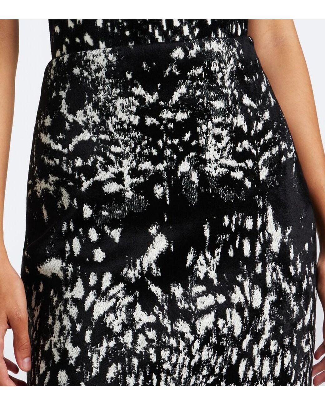 Tom Ford Black Jacquard Velvet Pencil Skirt