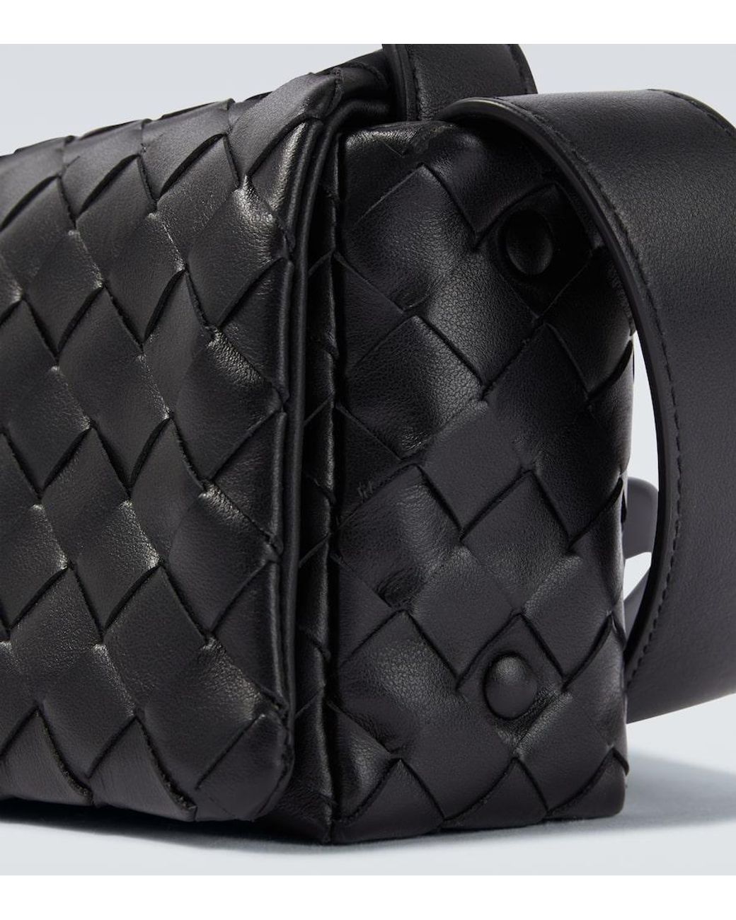 Bottega Veneta Schultertasche Mini Aus Leder in Black für Herren