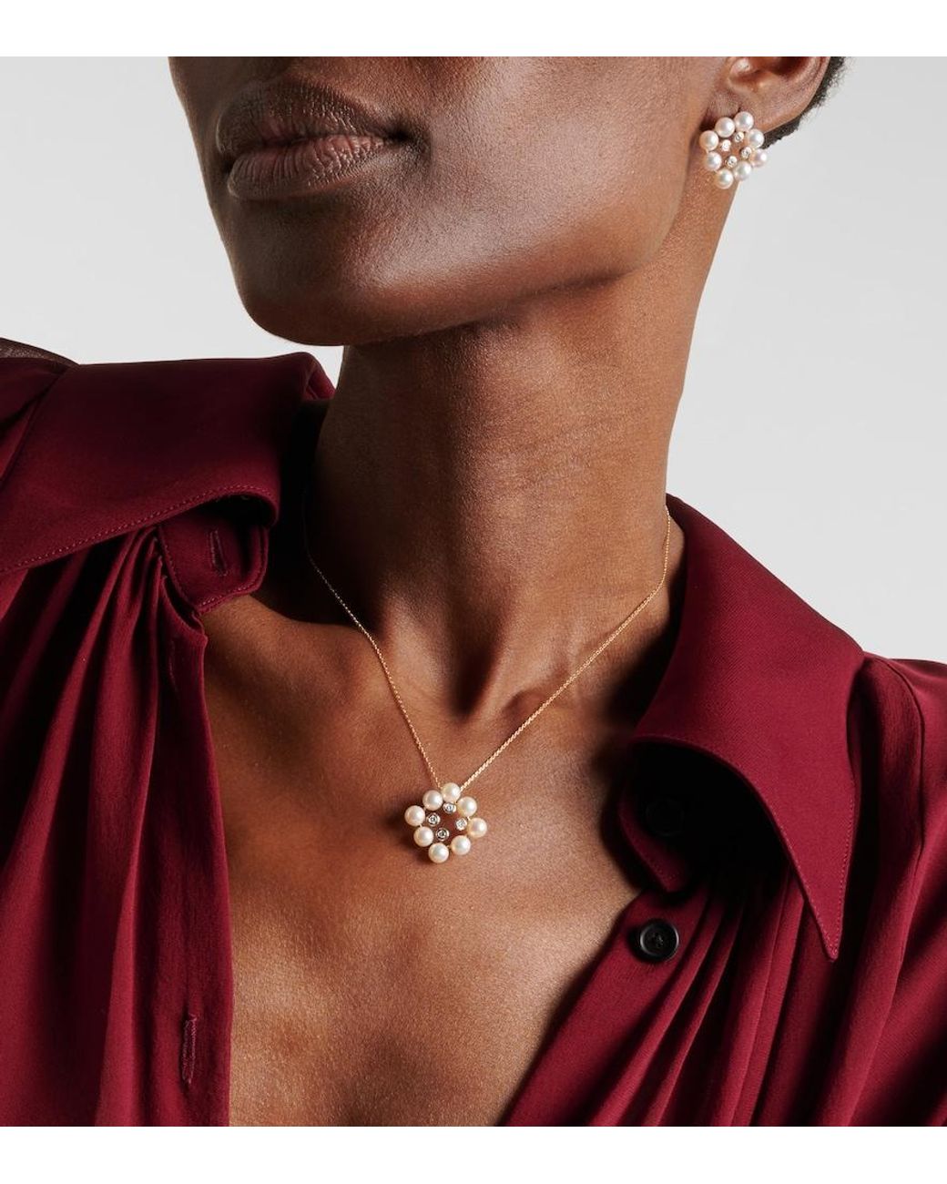 Mateo White Cluster 14Kt Pendant Necklace With Pearls And Diamonds