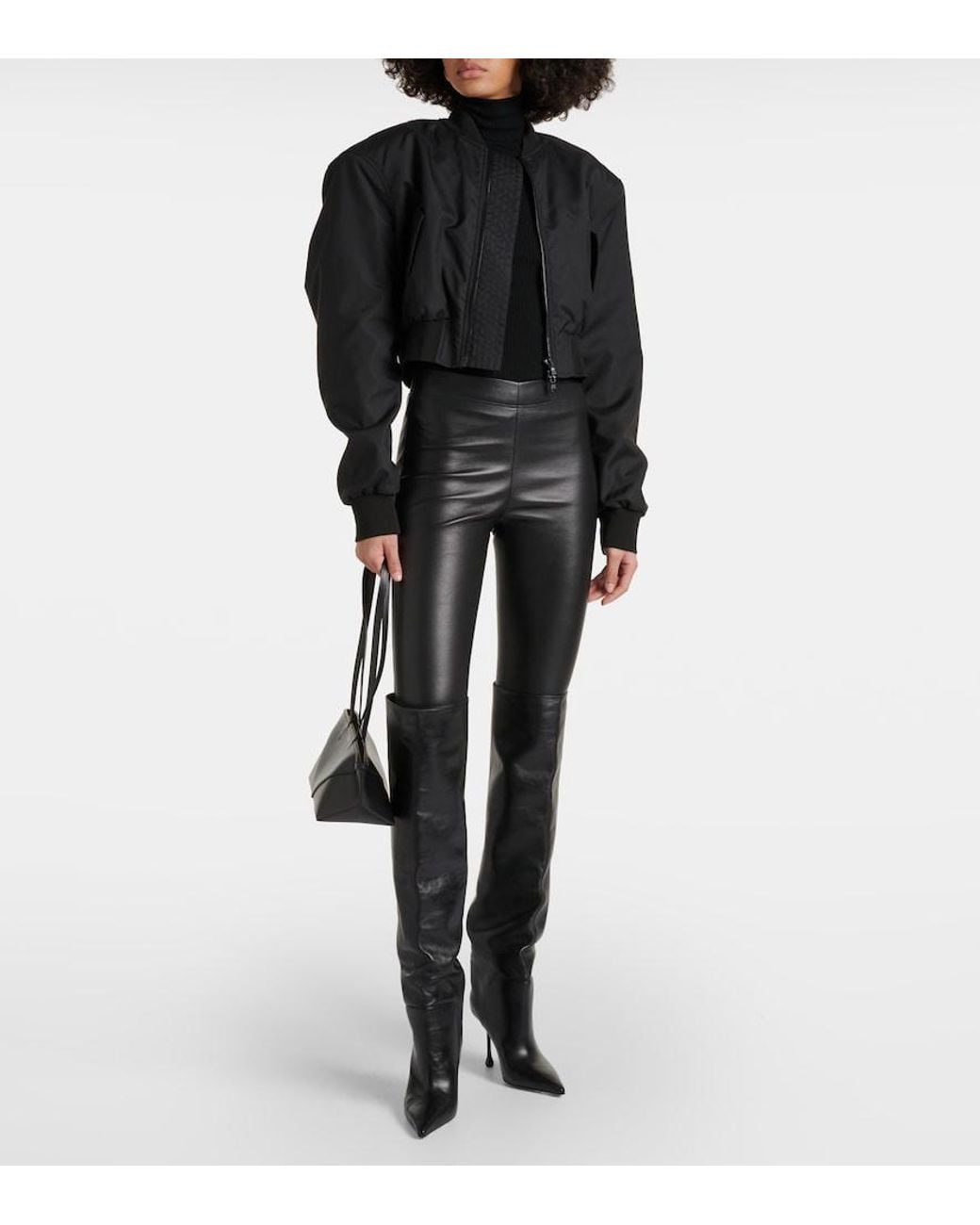 Chaqueta Bomber Cropped Wardrobe NYC de color Black