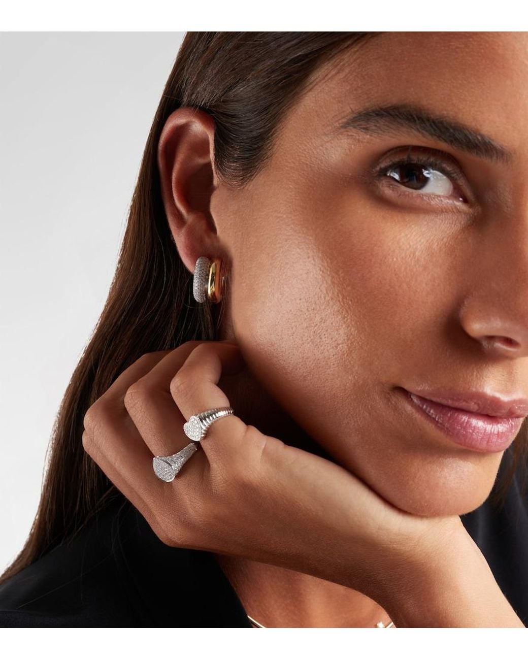 Yvonne Léon White 9Kt And Hoop Earrings With Diamonds