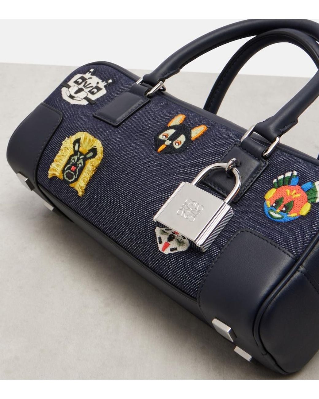 X Louis Wain di Loewe in Blue