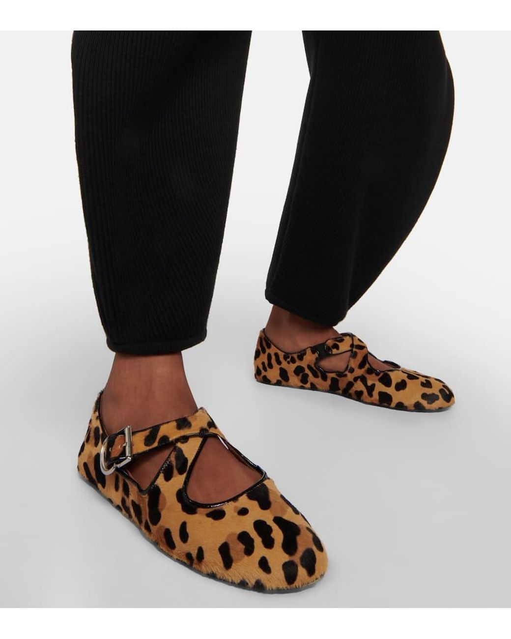バレエシューズ ALAIA LEOPARD CALF HAIR BALLERINAS ALAÏA Criss Cross leather-trimmed leopard-print calf hair