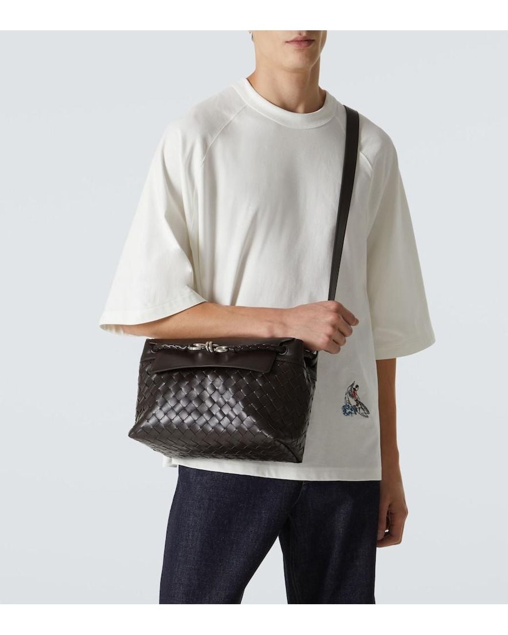 Bottega Veneta Crossbody Bag Andiamo Knot Small Aus Leder in Black für Herren