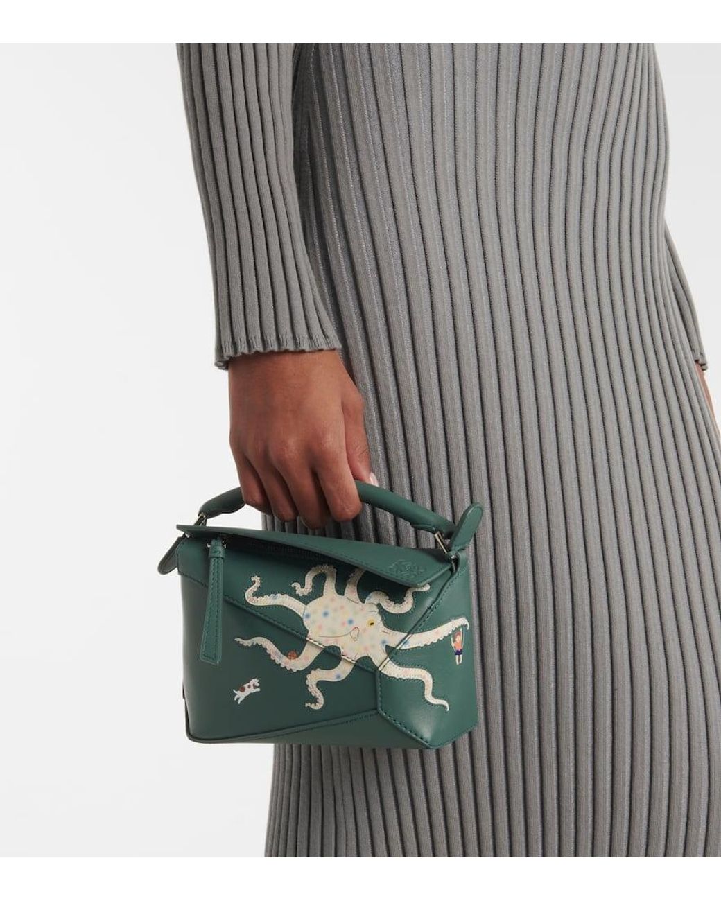 【LOEWE】PUZZLE EDGE MINI OCTOPUS◆A510P88X42 VETIVER Loewe PUZZLE EDGE MINI OCTOPUS (A510P88X42) – LOZURI®