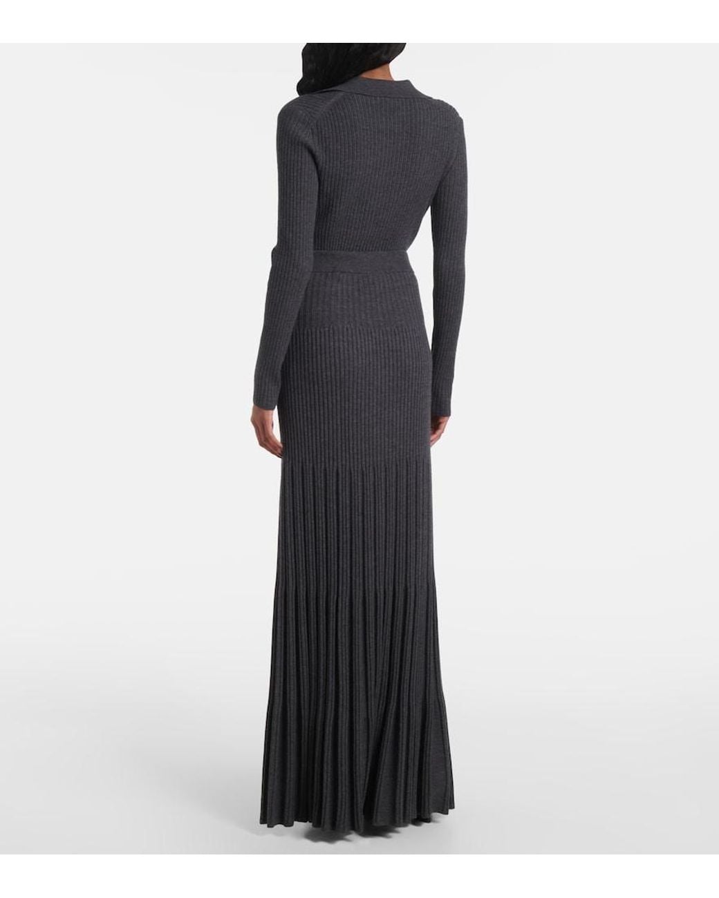 Gonna Lunga di Joseph in Black