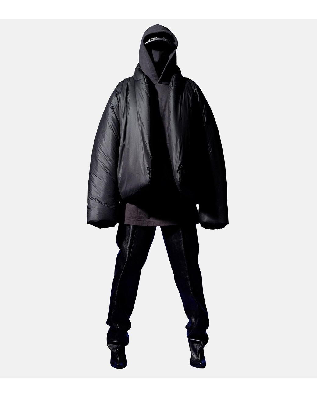 YEEZY GAP ENGINEERED BY BALENCIAGA Puffer Jacket in Black | Lyst