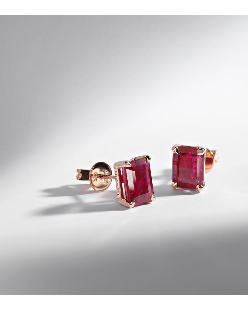 SHAY Red 18Kt Rose Earrings With Rubies
