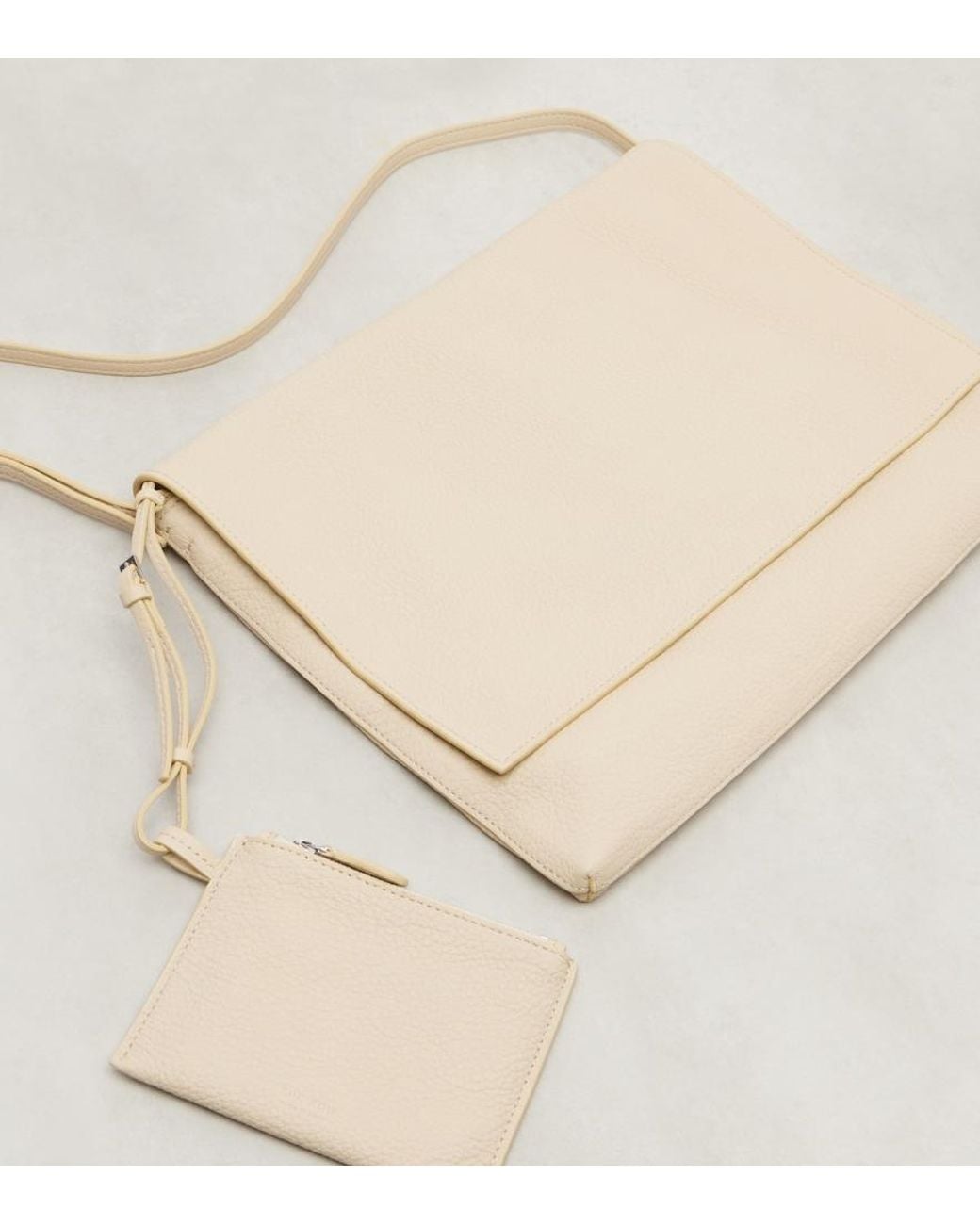 The Row Natural Schultertasche Nan Aus Leder