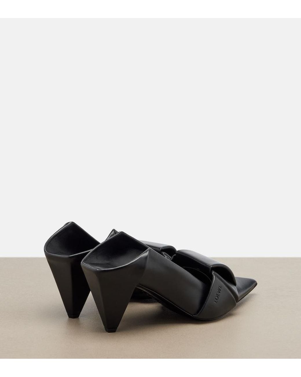 Mules Origami di Loewe in Black