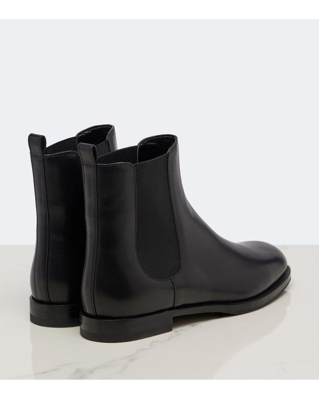 Manolo Blahnik Black Chelsa Leather Chelsea Boots