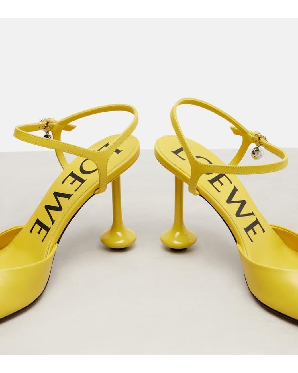Loewe Toy 90 Leather Pumps in Yellow | Lyst