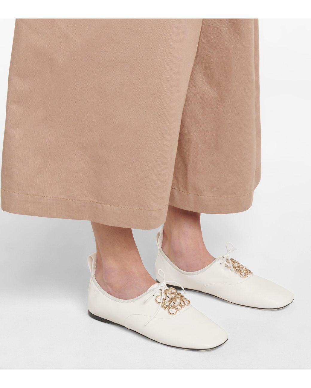 Loewe Anagram Leather Derby Shoes in White - Lyst
