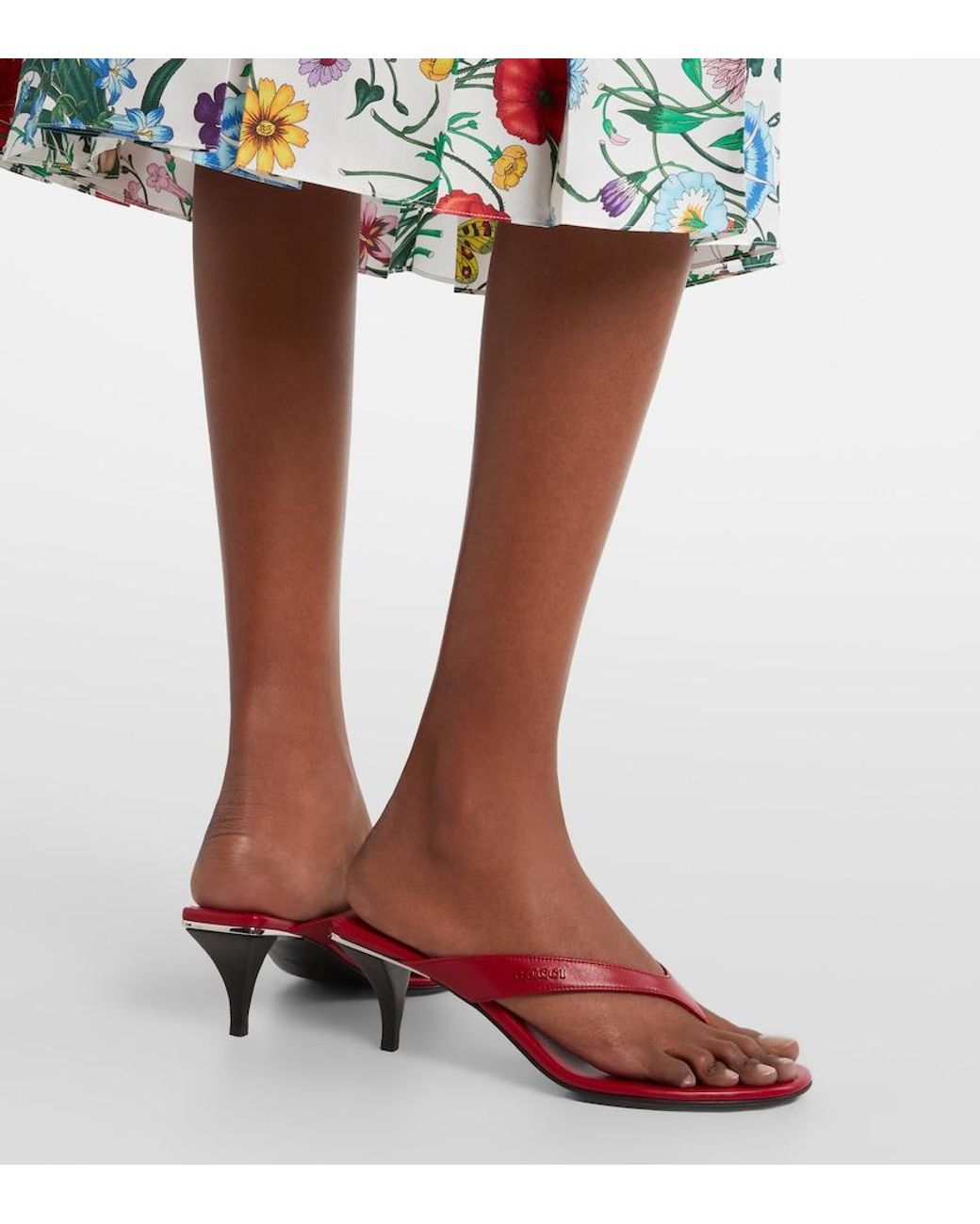 Gucci Red Vittoria Leather Thong Sandals