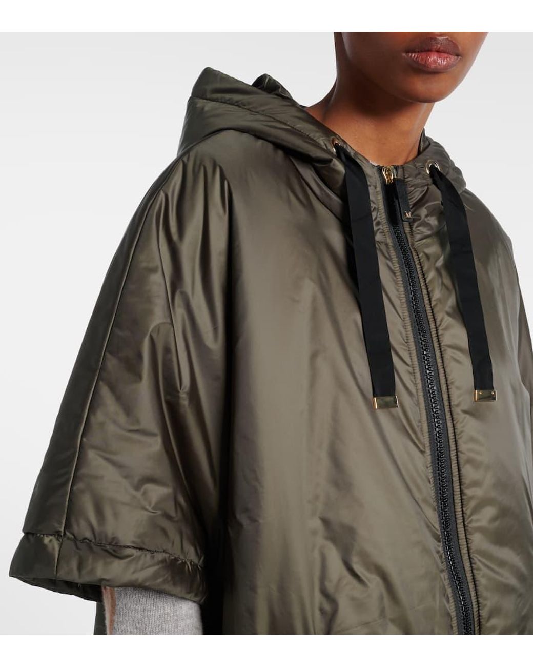 ポンチョ・ケープ S MAX MARA GREENCI PADDED CAPE Max Mara Kaki Greenci Padded Cape in Water-Repellent Canvas