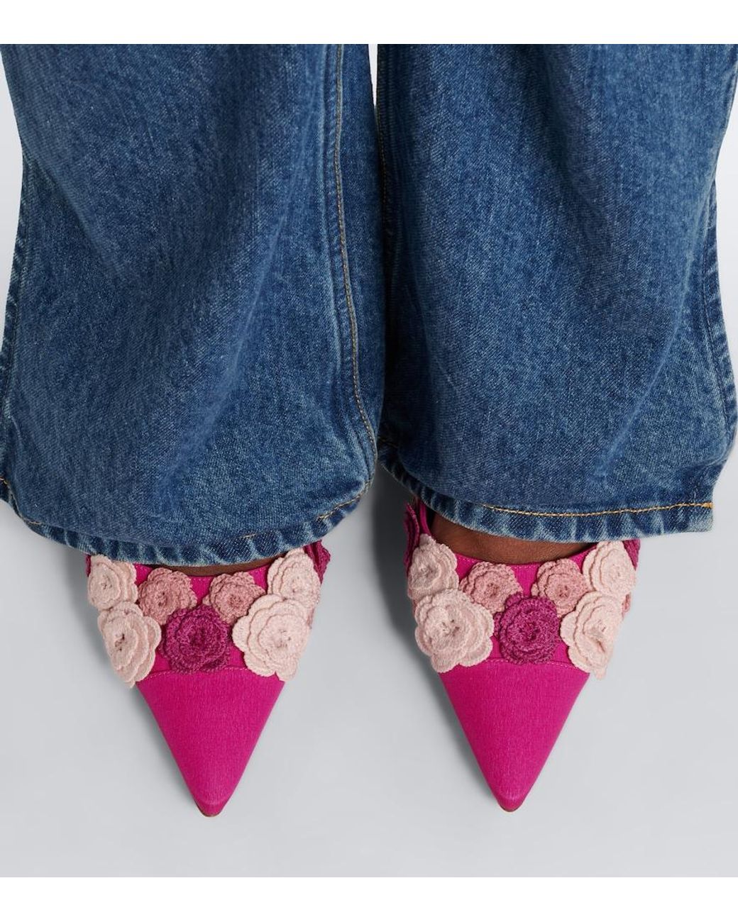 Manolo Blahnik Pink Svemuta Floral-Applique Slingback Pumps