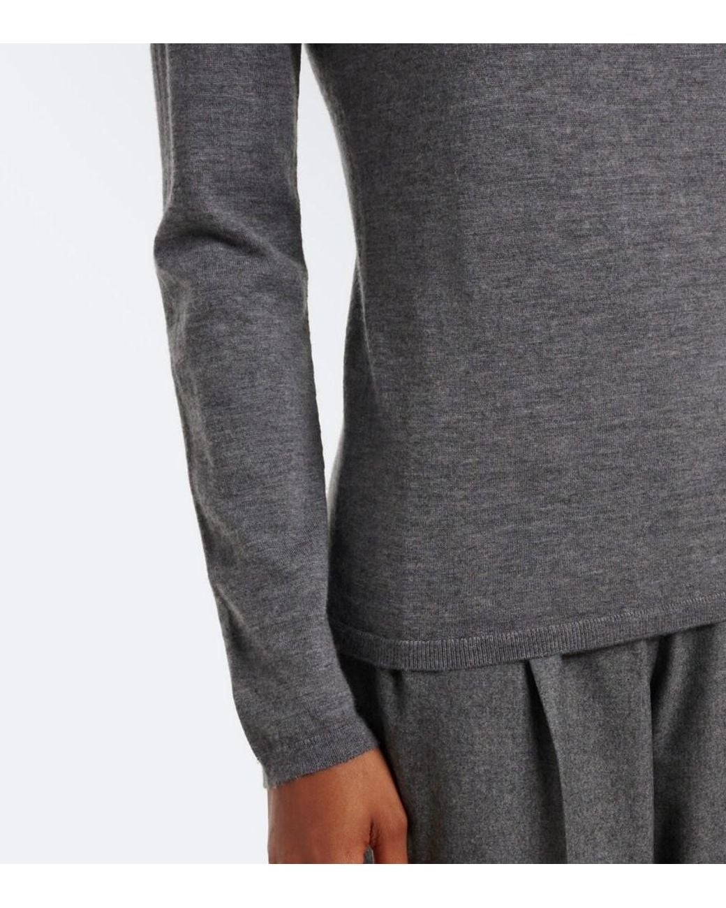 Max Mara Gray Cashmere Turtleneck Sweater