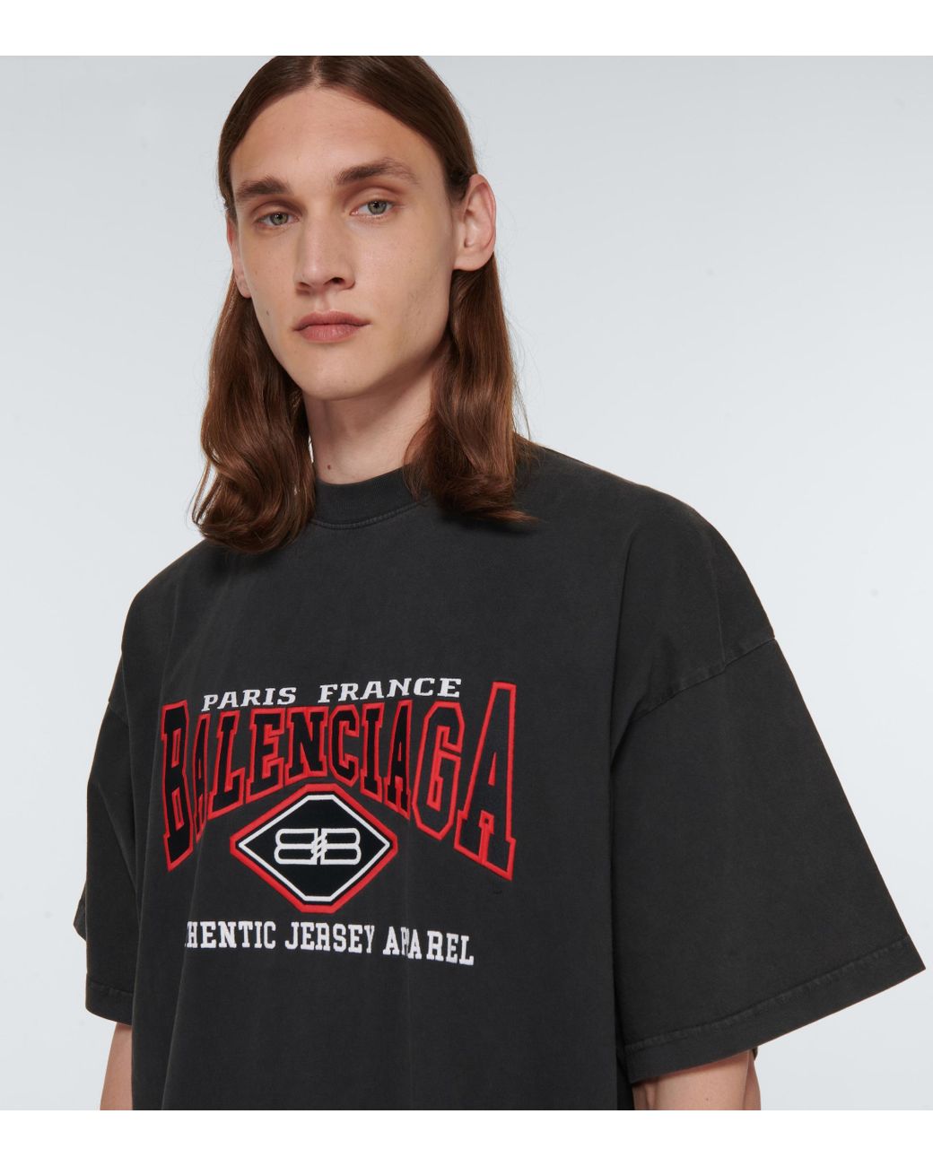 【BALENCIAGA】メタルBBコットンジャージーTシャツ Washed Black Metal BB oversized cotton jersey T-shirt in black