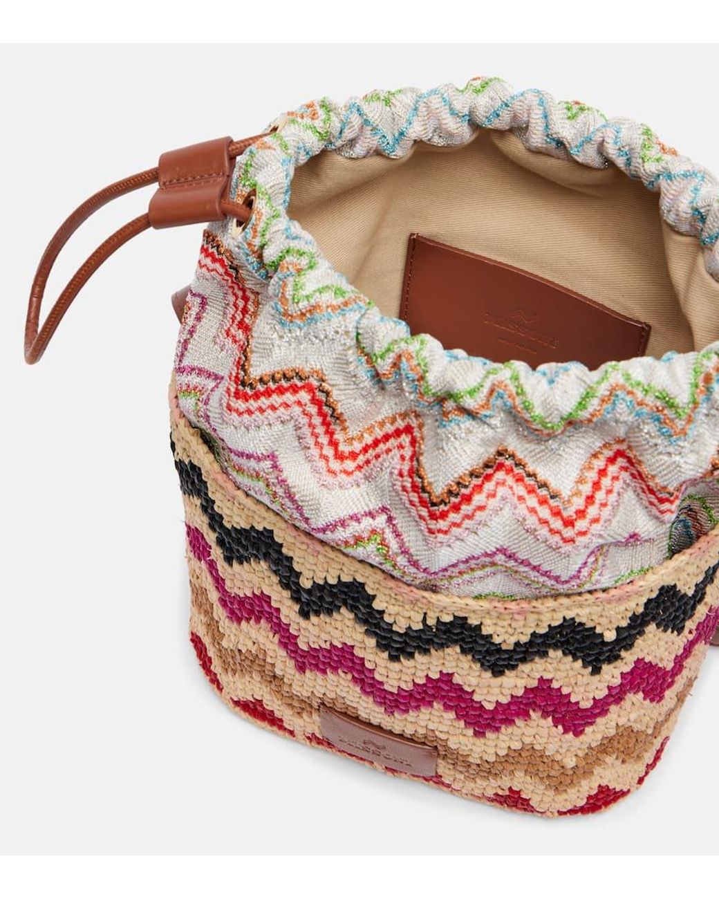Missoni Zigzag Medium Raffia Bucket Bag in Red | Lyst