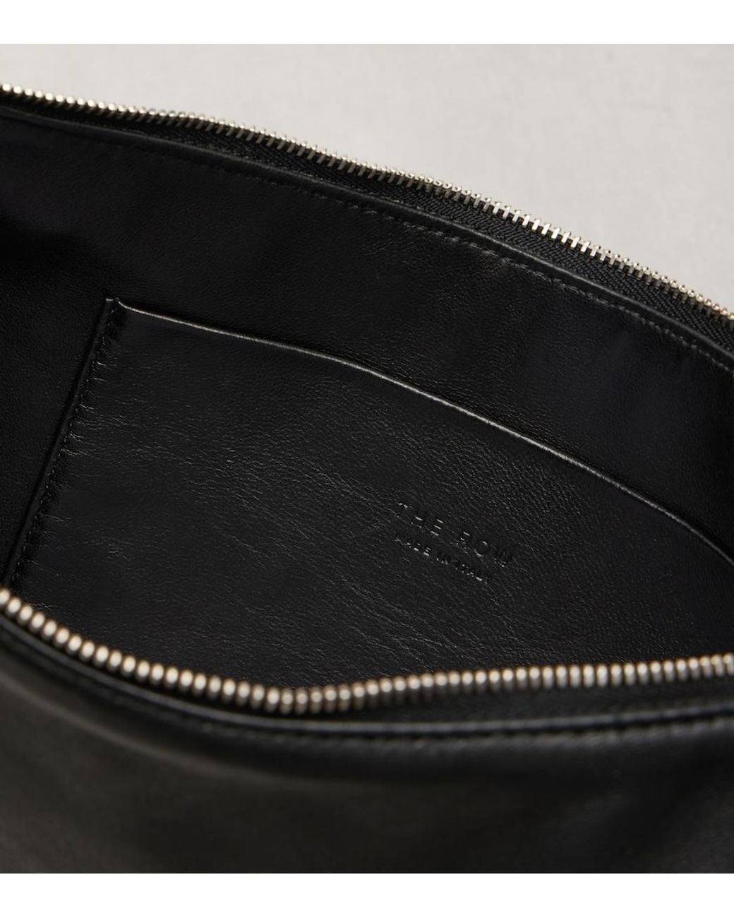 The Row Black Schultertasche Izzy Aus Leder