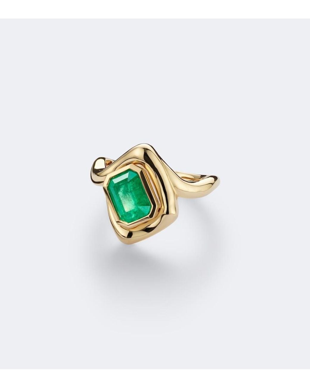 SHAY White Zar 18Kt Pinky Ring With Emerald And Diamond