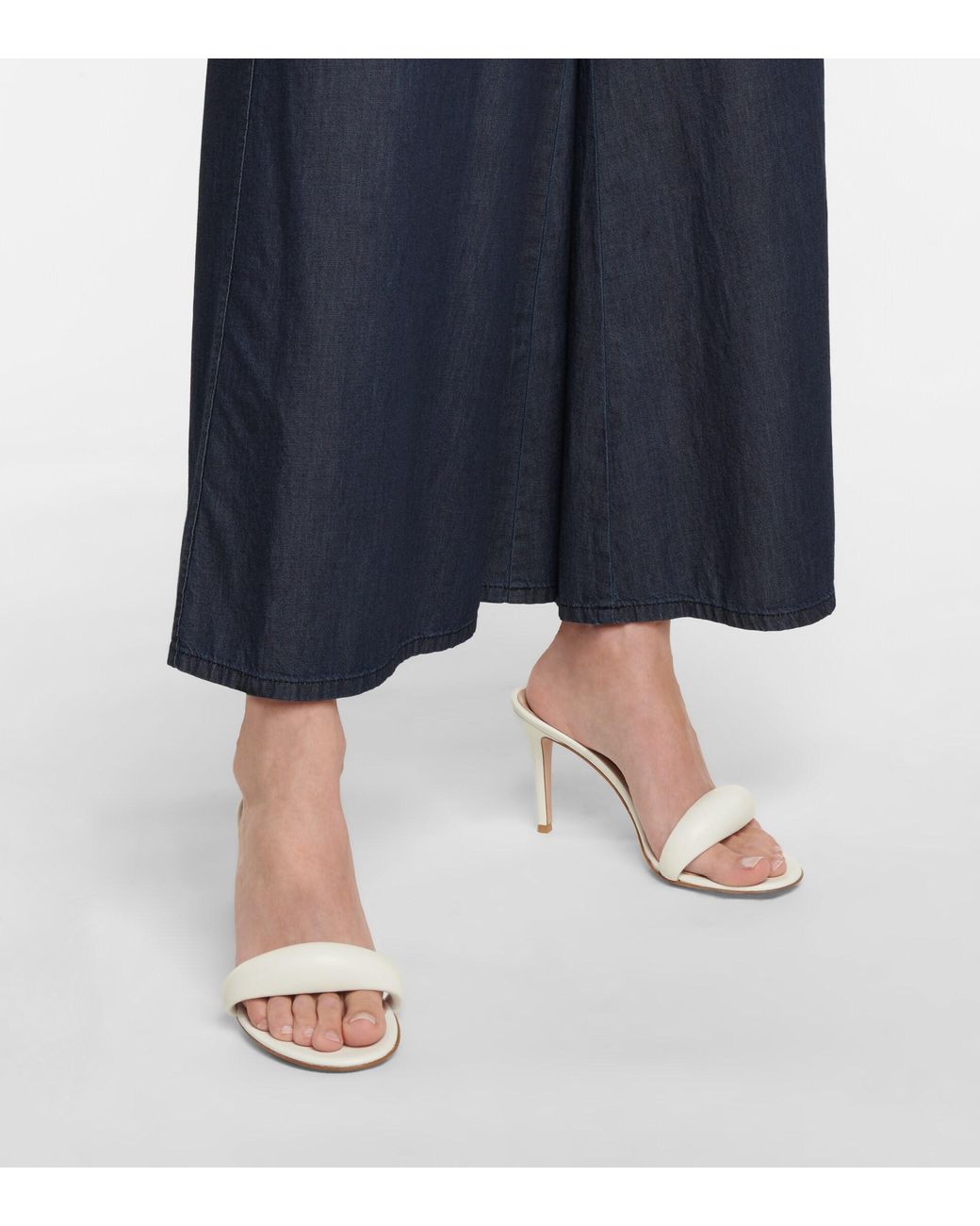 Gianvito Rossi Bijoux 85 Leather Mules in Natural | Lyst