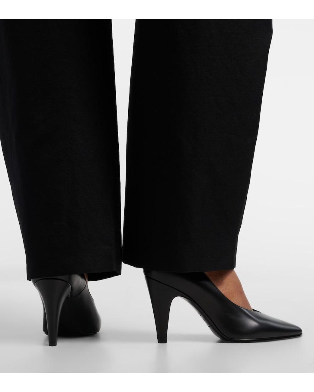 Alaïa Black Leather Pumps