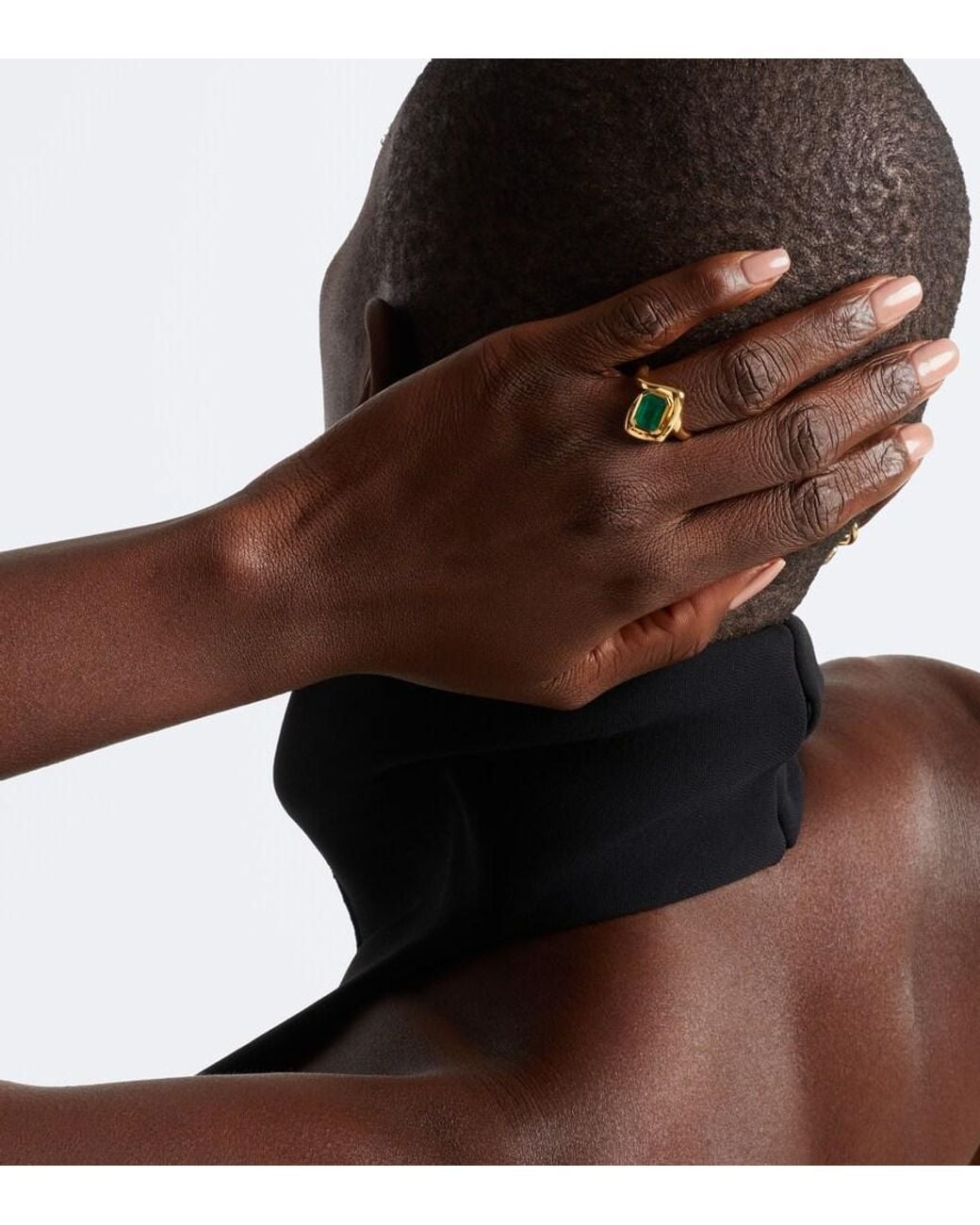 SHAY White Zar 18Kt Pinky Ring With Emerald And Diamond