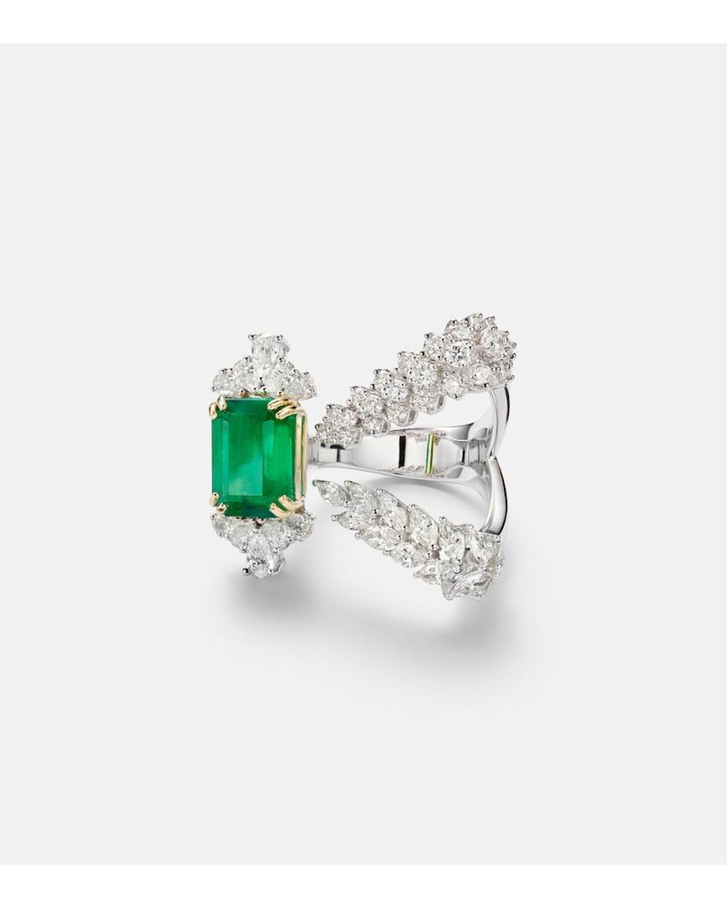 YEPREM White Reign Supreme 18Kt Ring With Emerald And Diamonds