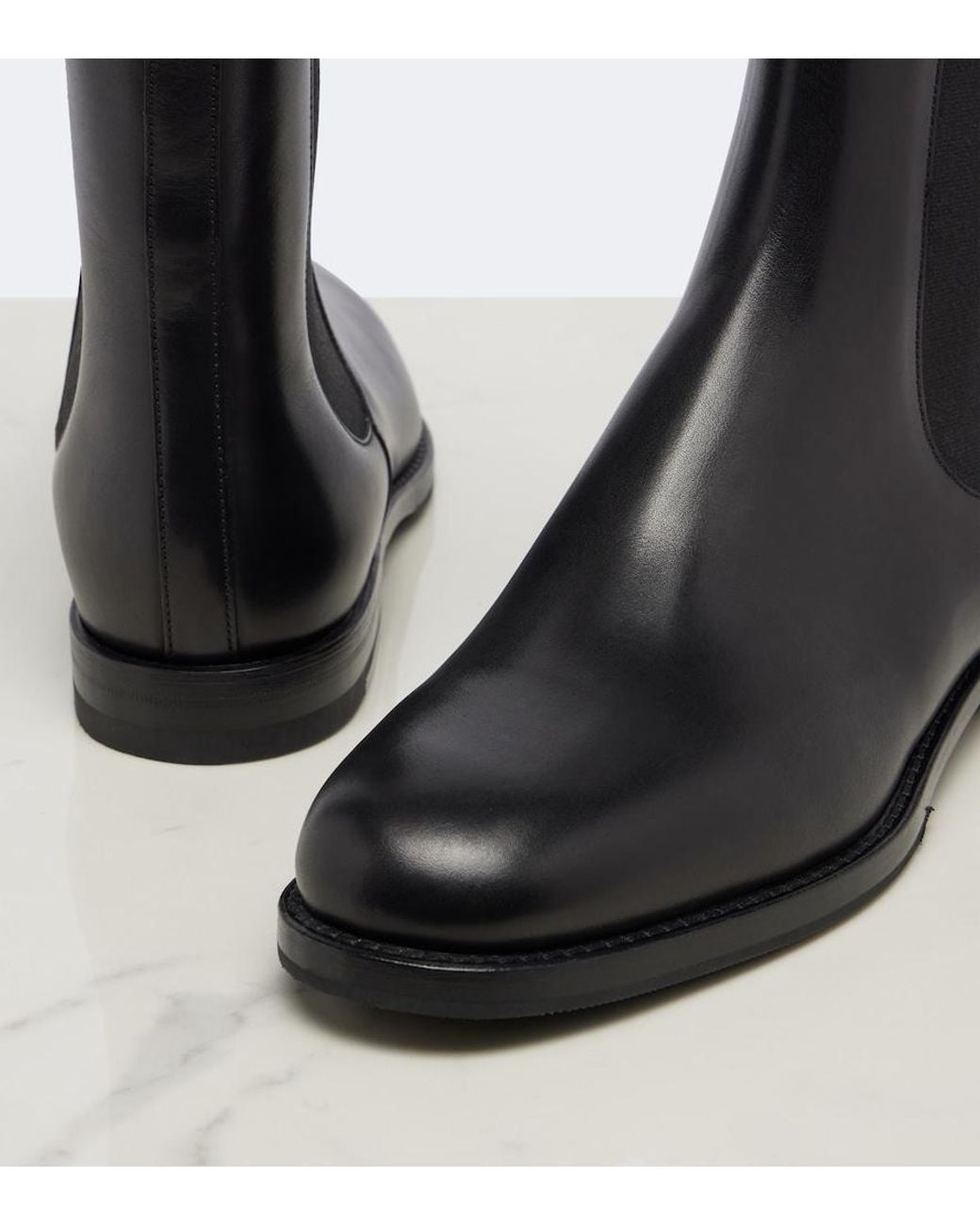 Manolo Blahnik Black Chelsa Leather Chelsea Boots