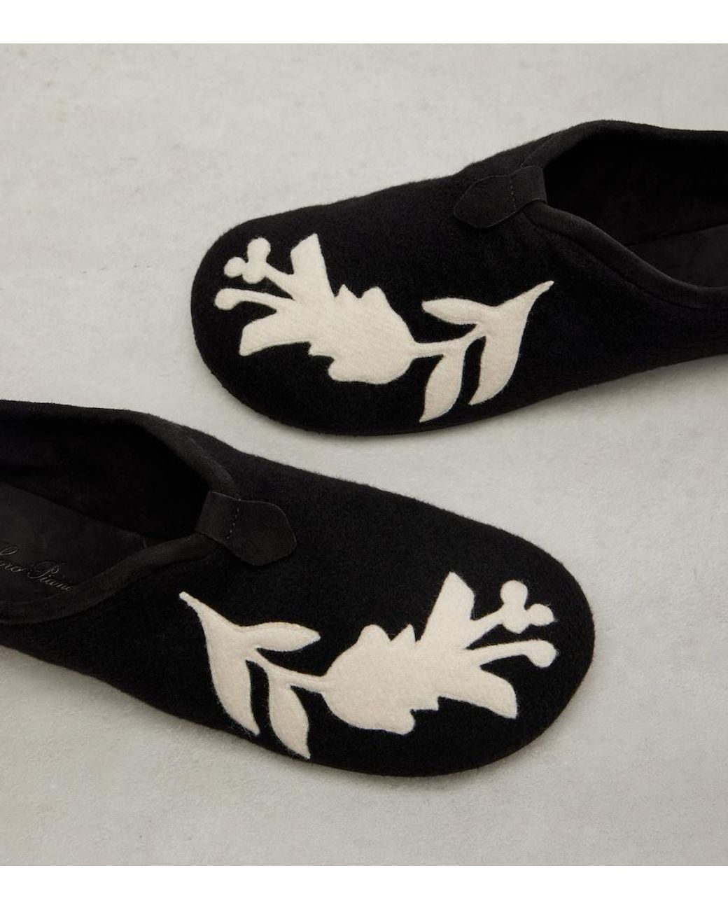 Ballerines Floaty Brodees Loro Piana en coloris Black