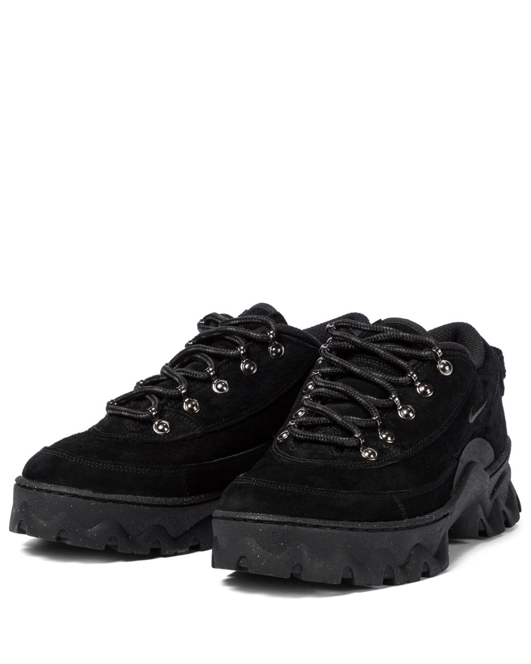 Nike Lahar Low Suede Sneakers in Black | Lyst UK