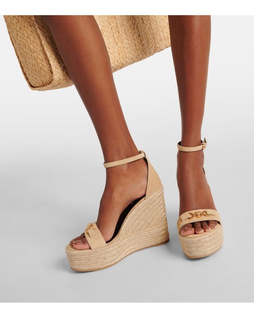 Versace Metallic Wedge-Sandalen Medusa '95 Aus Veloursleder