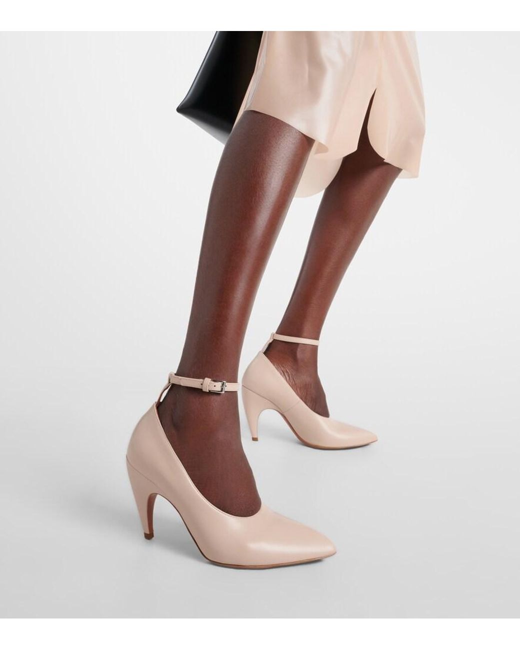 Alaïa White Shark Leather Pumps