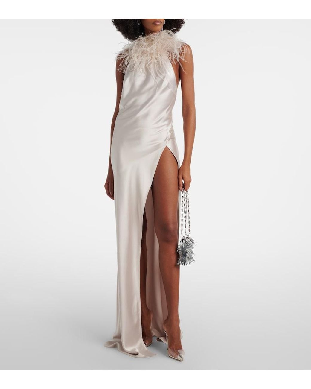 The New Arrivals Ilkyaz Ozel White Robe Jazzy Aus Satin Mit Federn