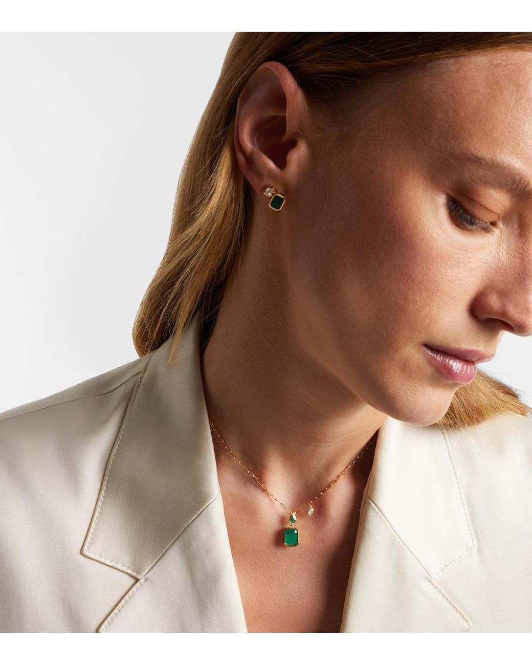 SHAY Metallic 18Kt Pendant Necklace With Emeralds And Diamond