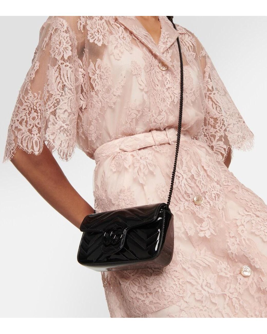 Gucci GG Marmont Patent Super Mini Bag in Black | Lyst