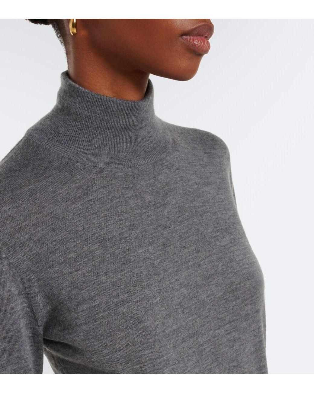 Max Mara Gray Cashmere Turtleneck Sweater