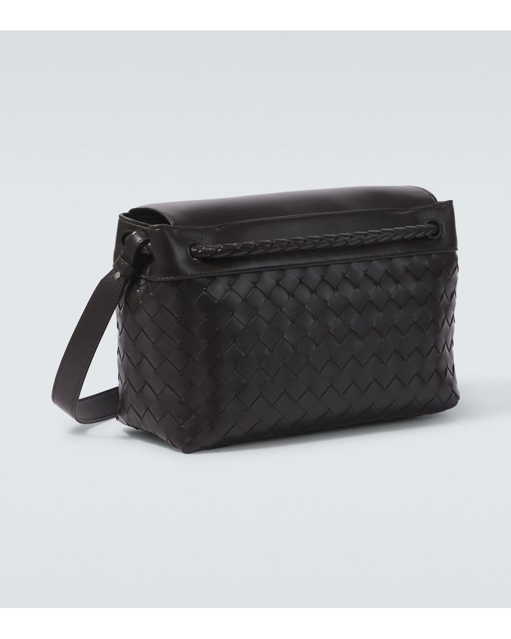 Bottega Veneta Crossbody Bag Andiamo Knot Small Aus Leder in Black für Herren