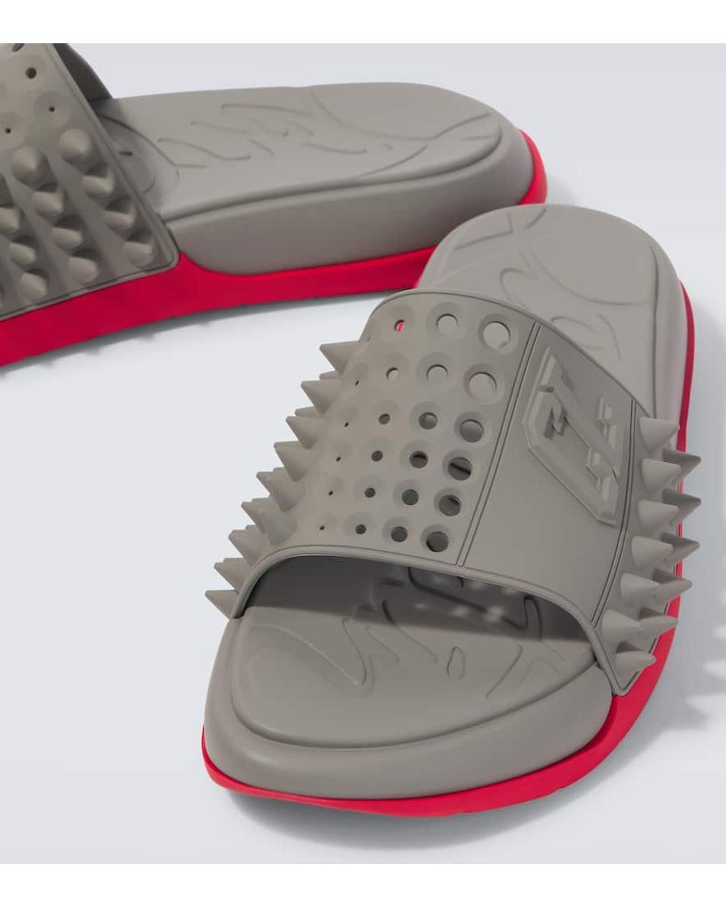 サンダル Christian Louboutin  Take It Easy perforated spiked slides Take It Easy spiked slides in brown - Christian Louboutin